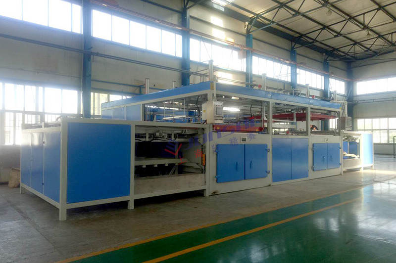 雙頭自動<a href=http://www.daikuanliucheng.cn/ target=_blank class=infotextkey>吸塑機(jī)</a>.jpg